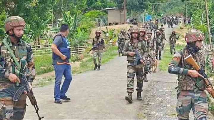 मणिपुर के नरंसेना में कुकी उग्रवादियों का हमला, सीआरपीएफ के दो जवान शहीद