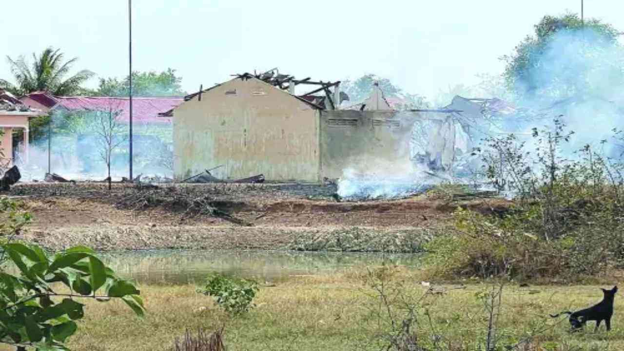 Cambodia: कम्पोंग स्पू प्रांत में सैन्य बेस पर विस्फोट, 20 सैनिकों की मौत