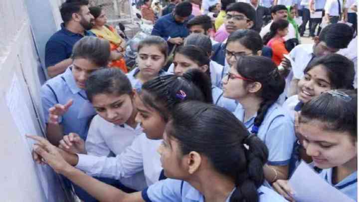 UKBSE Class 10th, and 12th Result 2024: उत्तराखंड बोर्ड ने जारी किया 10वीं और 12वीं परीक्षा का रिजल्ट, ऐसे करें चेक