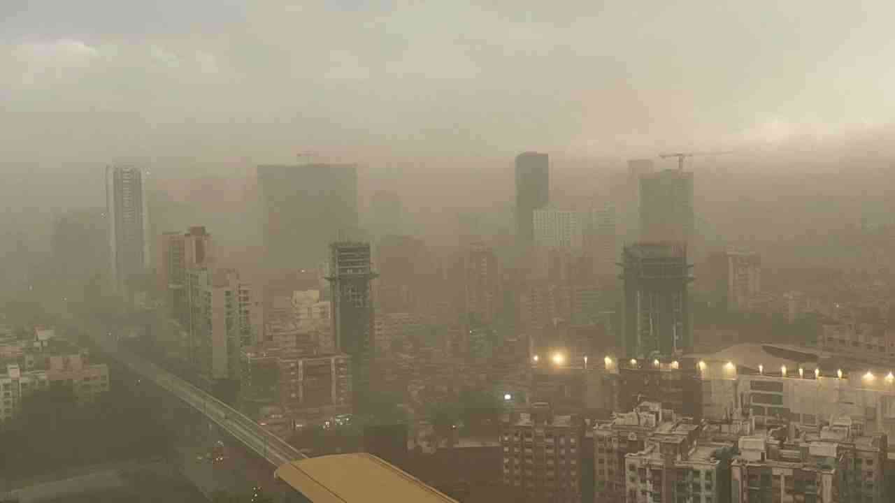 Dust Storm in Mumbai: मुंबई में मौसम ने ली करवट, धूल भरी आंधी के साथ हुई बारिश