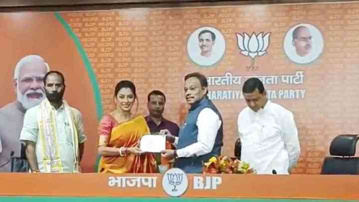 Rupali Ganguly Join BJP: भाजपा में शामिल हुई अनुपमा फेम अभिनेत्री रूपाली गांगुली, विनोद तावड़े रहे मौजूद