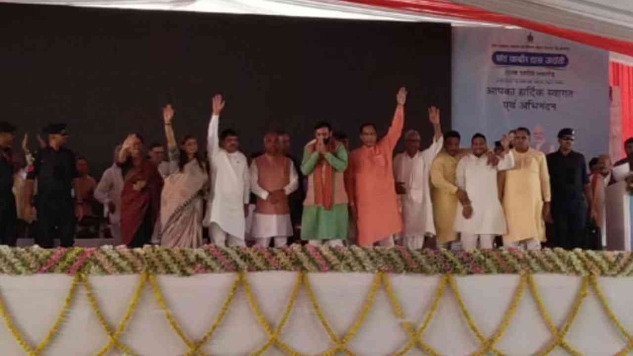 Haryana: गोहाना अनाज मंडी में संत कबीर जयंती पर राज्यस्तरीय कार्यक्रम में पहुंचे सीएम सैनी, की कई बड़ी घोषणाएं