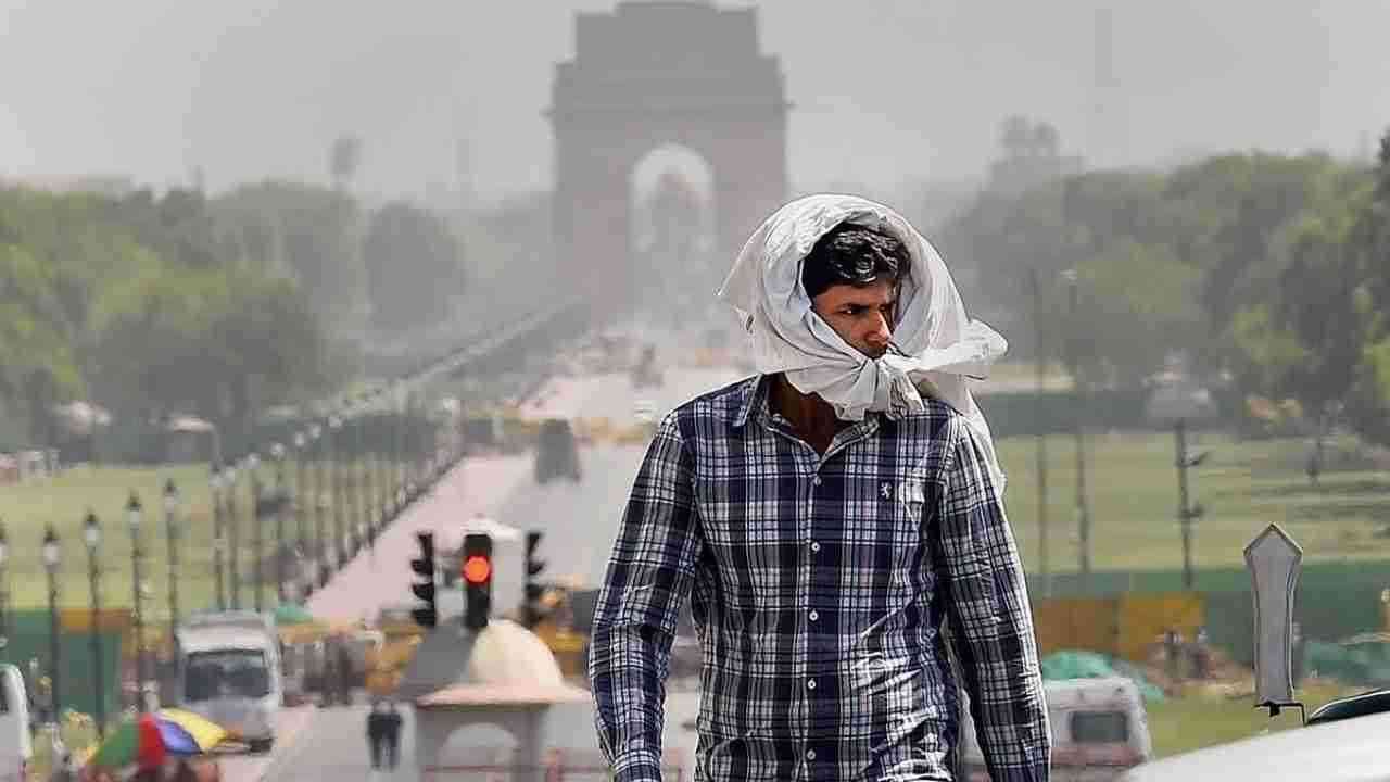 Heatwave: उत्तर भारत में भीषण गर्मी का प्रकोप, 19 जून तक दिल्ली-यूपी में 'Red Alert' जारी