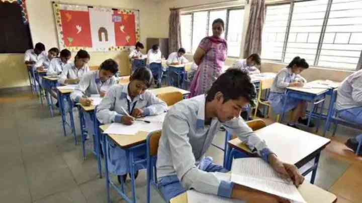 CBSE Supplementary Exam: आज से सीबीएसई कक्षा 10वीं और 12वीं पूरक परीक्षा, यहां देखें टाइमिंग और जरूरी निर्देश