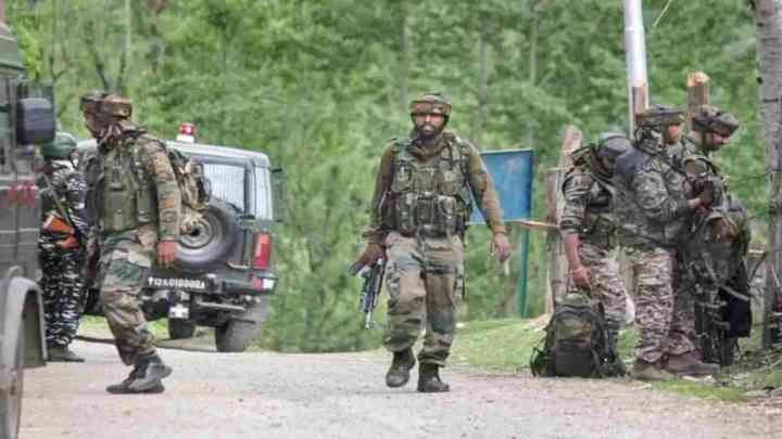 Rajouri Terror Attack: राजौरी में सेना के कैंप पर आतंकियों ने की गोलीबारी, एक जवान घायल