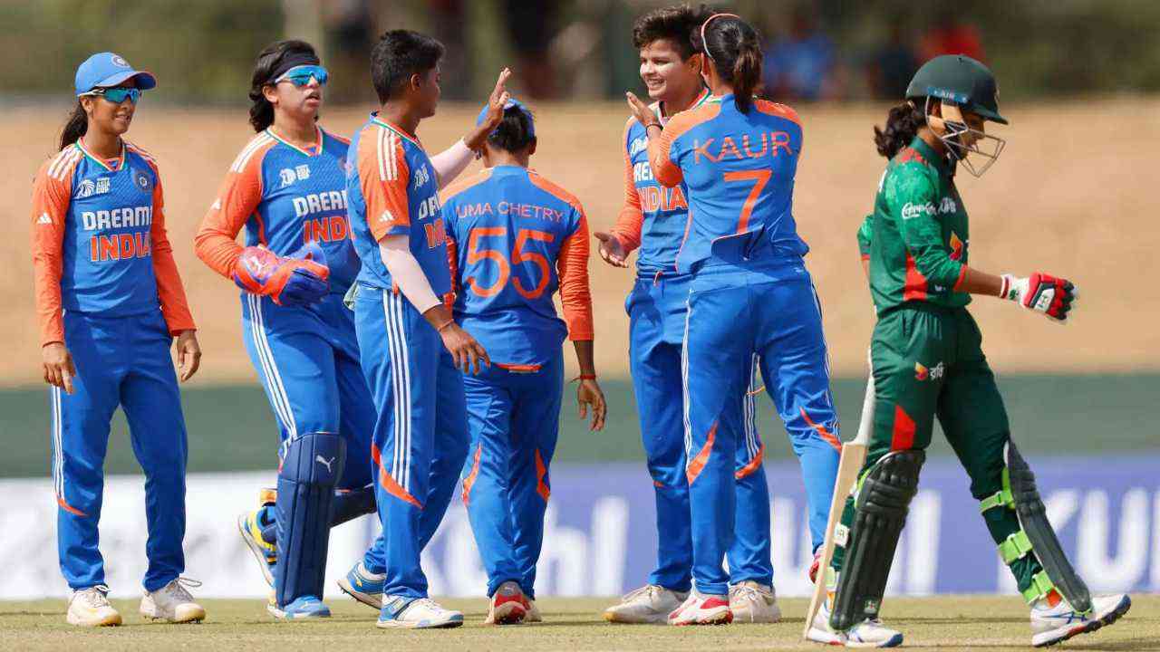 लगातार 9वीं बार एशिया कप के फाइनल में पहुंची भारतीय टीम, बांग्लादेश को 10 विकेट से हराया