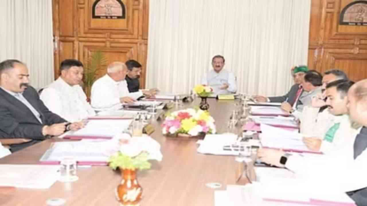 Himachal Cabinet Decisions: स्टार्टअप योजना को मिली मंजूरी, पुलिसकर्मियों का बसों का किराया बढ़ाया