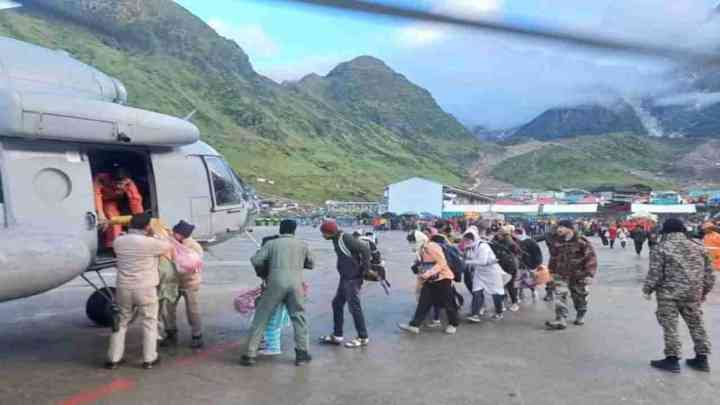 Uttarakhand Rains: केदारनाथ में MI 17 और चिनूक से रेस्क्यू जारी, अब तक 133 लोगों को किया एयरलिफ्ट